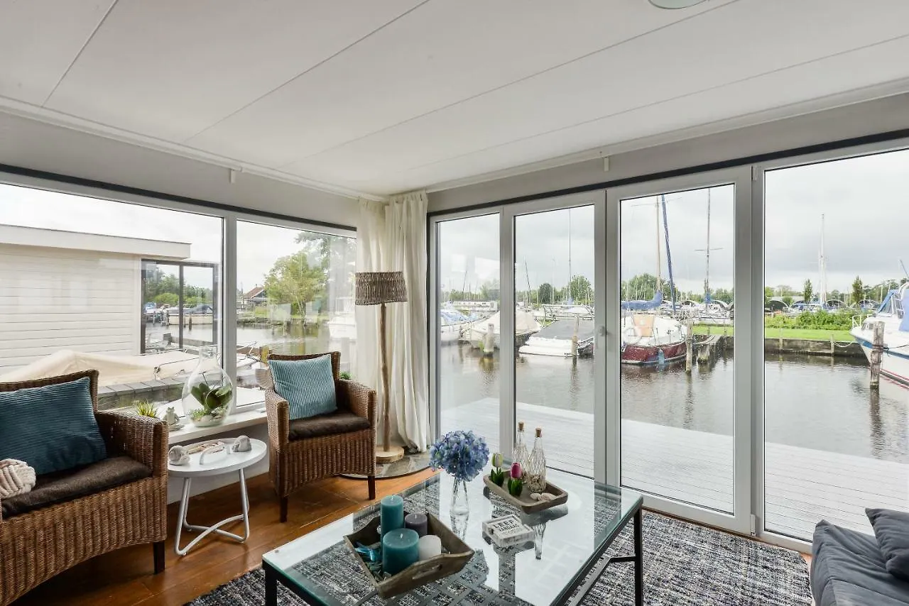 Bright And Comfortable Houseboat Aalsmeer Netherlands